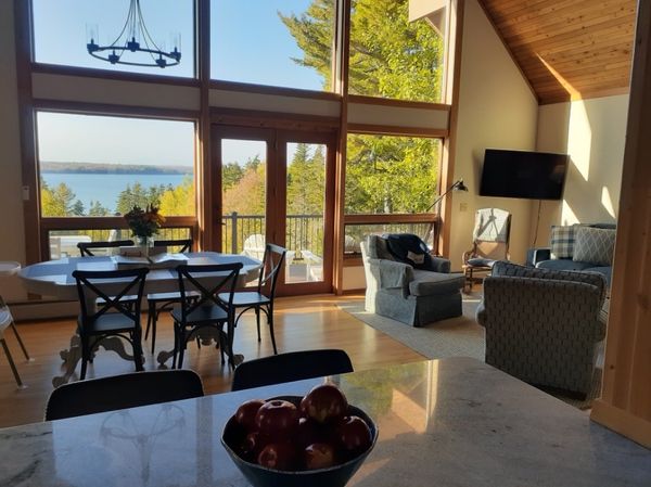 Ocean view -10 mins to Acadia National Park ****unavailable May through October.