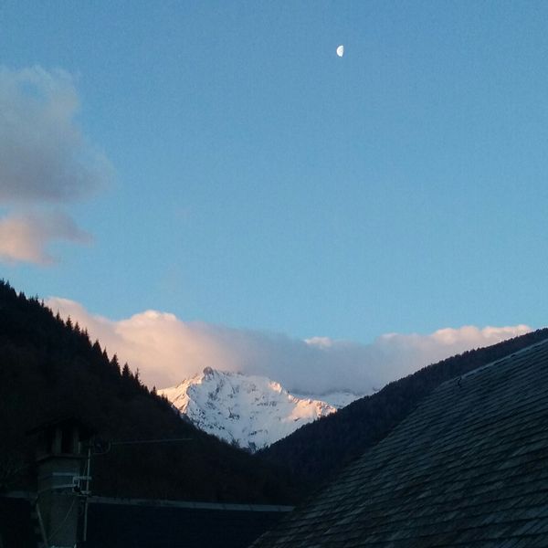 Maison de village typique des Pyrénées