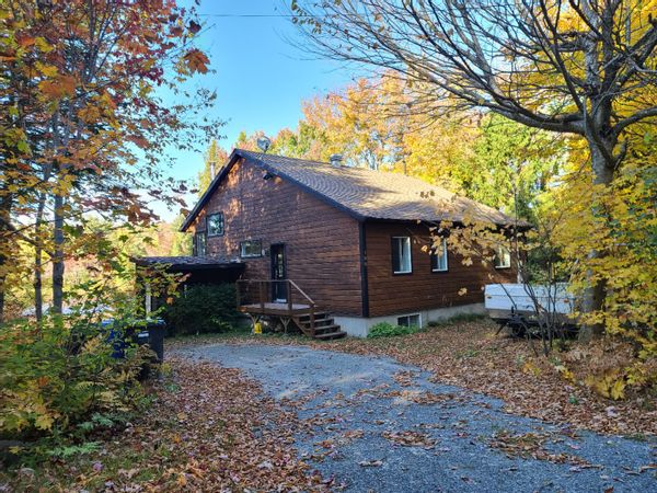 Chalet au bord de l'eau