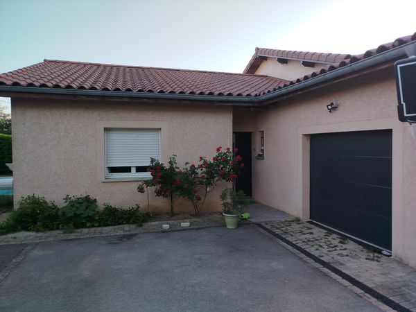 La maison à la campagne, mais proche de la ville