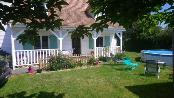 La maison de Céline. Le calme et le charme de la campagne avec piscine