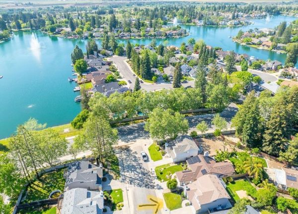 Base for Sequoia & Yosemite | Clean Studio in Fresno