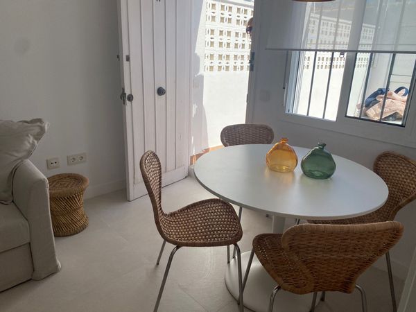 La Casa de Pati Pequeño adosado de dos dormitorios, con terraza exclusiva, justo en la playa