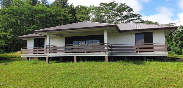 House in Tahiti + Car