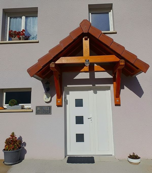 Charment appartement dans une propriété, idéal pour les sports d’hiver, tout proche de la Suisse.