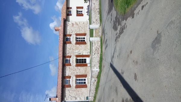 Maison ancienne à la campagne