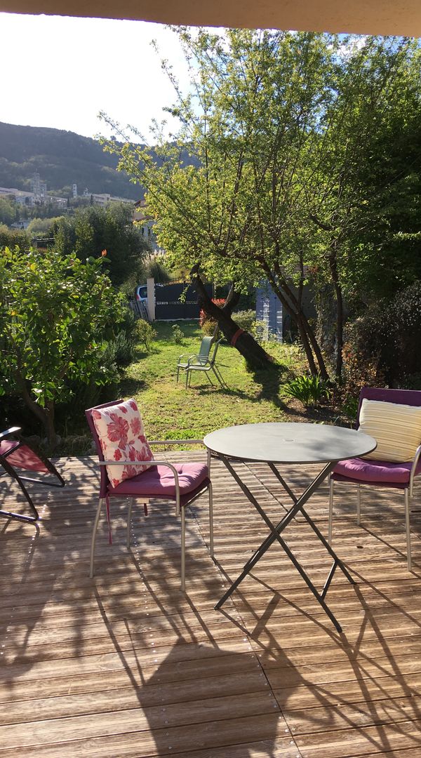 Chez Catalina, un havre de paix entre mer et montagne à 10 mn de Grasse, cité mondiale des parfums