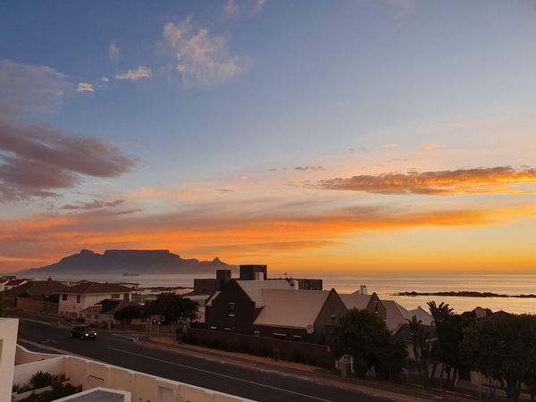 Spacious Green Eco 5-Bed House close to Beach