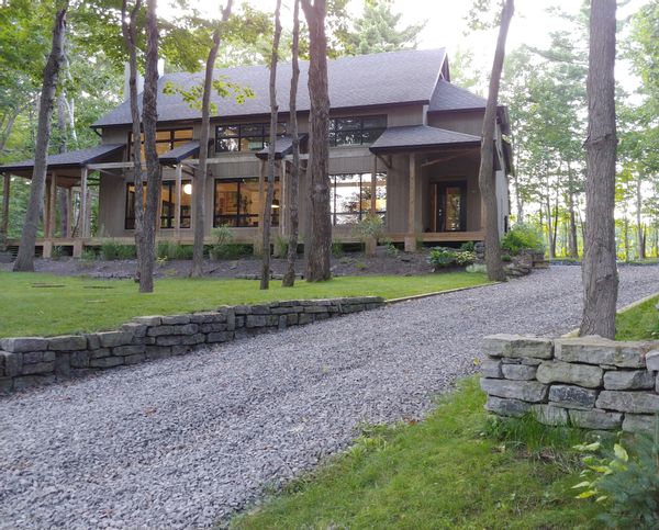 Home in Sainte-Pétronille