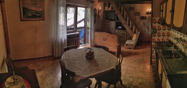 Linda's house