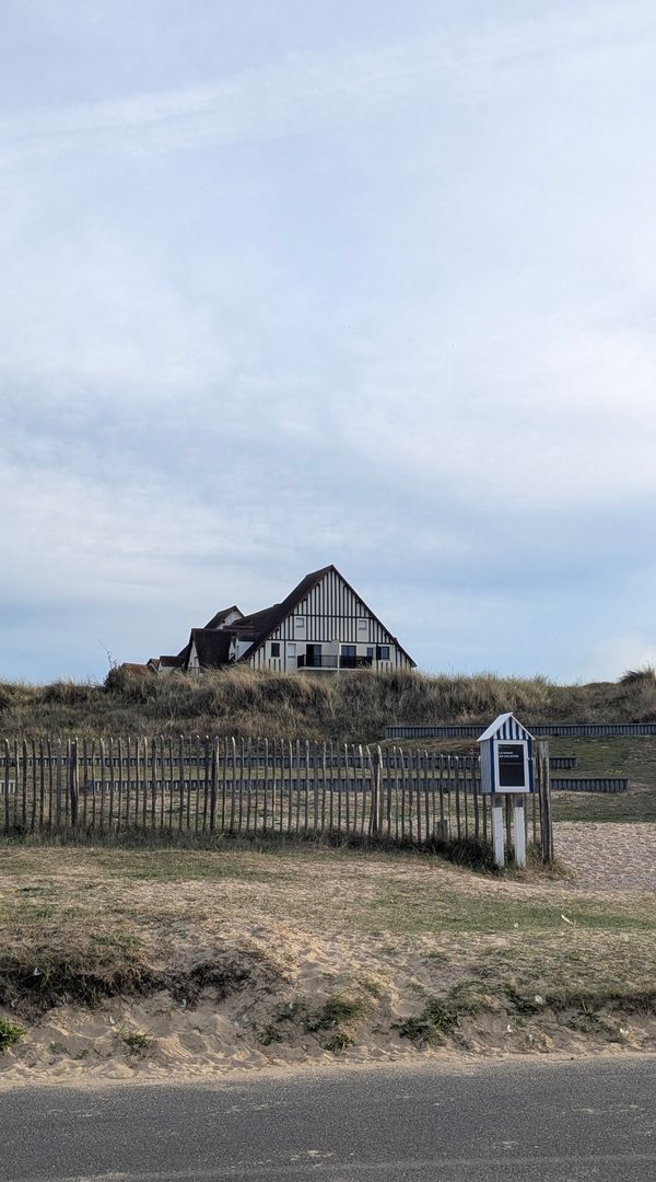 Appartement avec vue sur mer le long de la promenade de Cabourg