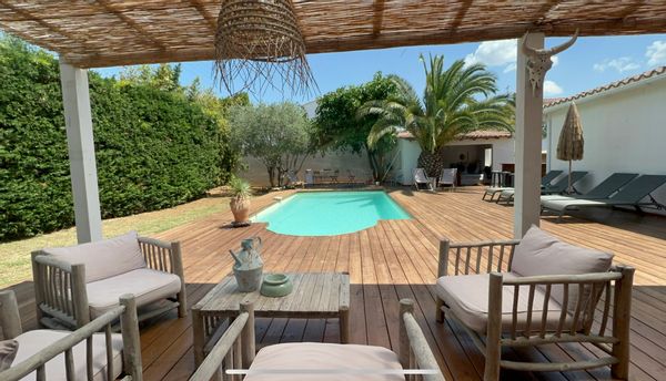 Villa de Camargue, 200m2, Piscine, Jacuzzi A 15min des plages