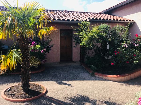 Une petite maison à la campagne proche de Toulouse