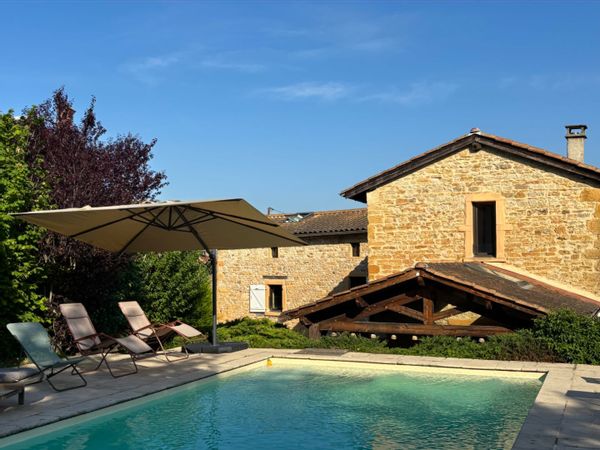 Maison familiale dans le beaujolais, au coeur des Pierres Dorées