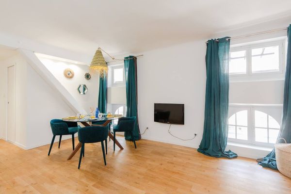 Renovated 1 big bedroom in the heart of Cannes, 2 mins from Croisette & beaches, Palais du Festival