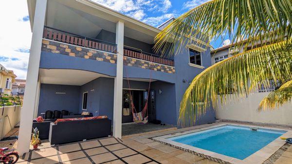 Lau's house