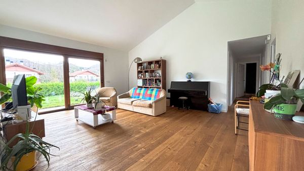 Casa luminosa junto al Parque Natural del Gorbea
