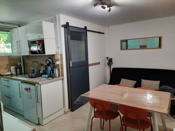 Petit appartement en sous sol de notre maison