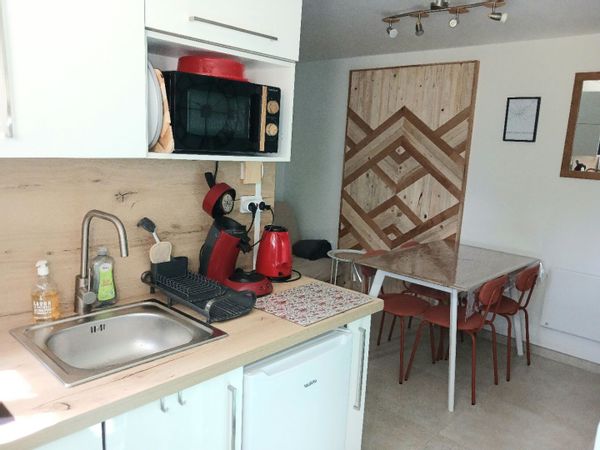Petit appartement en sous sol de notre maison