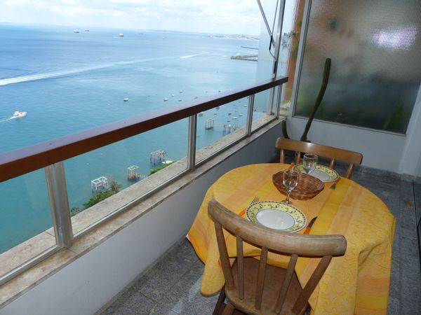 Magnifique appartement avec  de la terrasse vue sur la baie de tous les saints