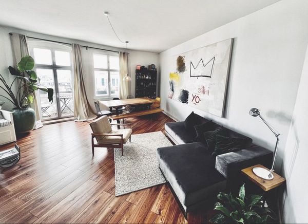 Charmante lichtdurchflutete sanierte Altbau Wohnung im Herzen von Berlin-Friedrichshain