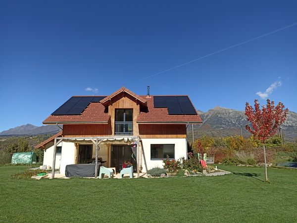 Villa au calme avec vue sur les montagnes