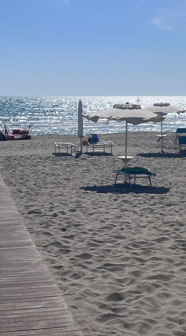 Cozy villa next to the beach 25 min from Rome