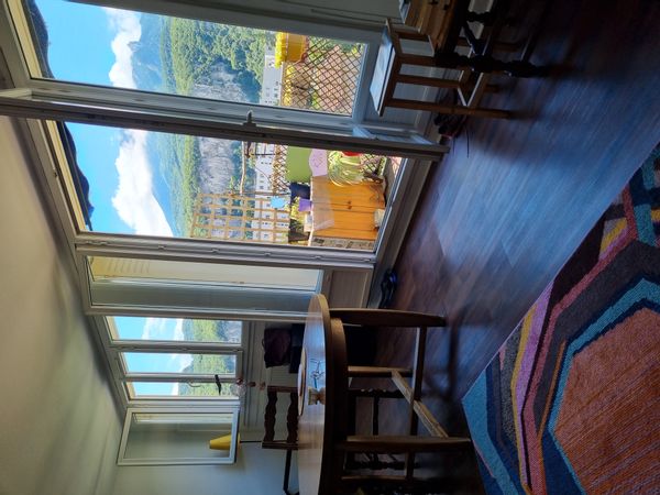 Aline's house
