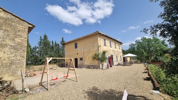 Dario's house