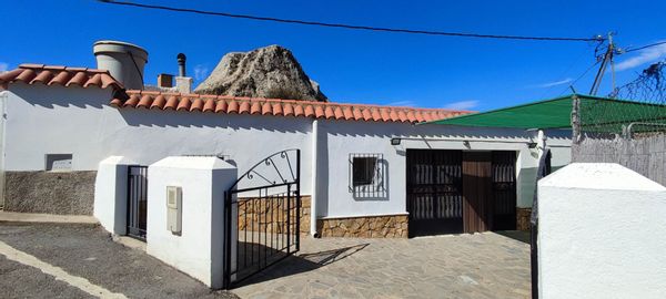 Casa de Montserrat