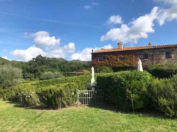 Home in Castellina Marittima