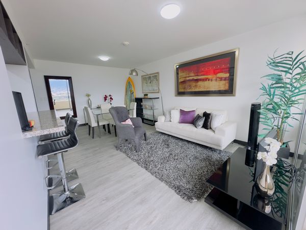Sunset Apartment: Cozy and Luxurious!