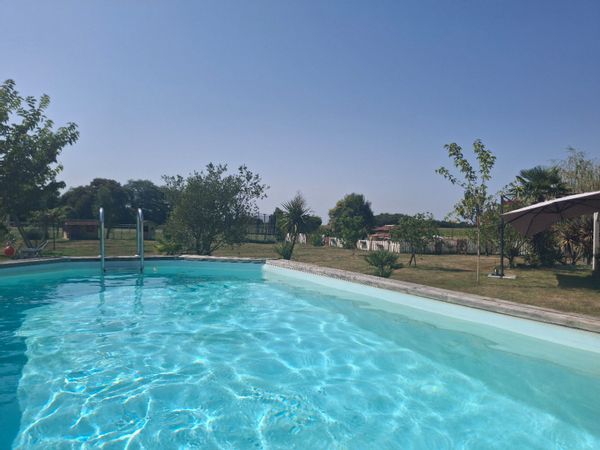 Campagne, piscine, chevaux et mini-ferme