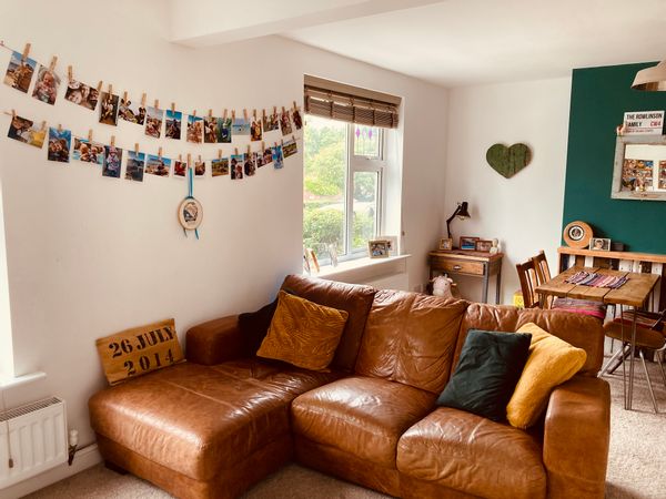 Cosy Family Home - village of Holmes Chapel