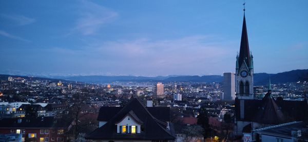 Summer 2026: open for gp  – Top Floor Living with Panoramic Views in Zurich Wipkingen