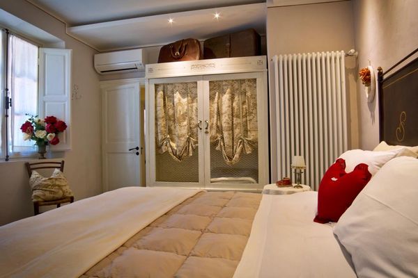 Casetta dell'Ines free parking