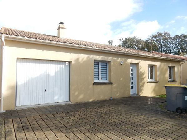 La casa di famiglia di Gaëlle e Noé sull'oceano