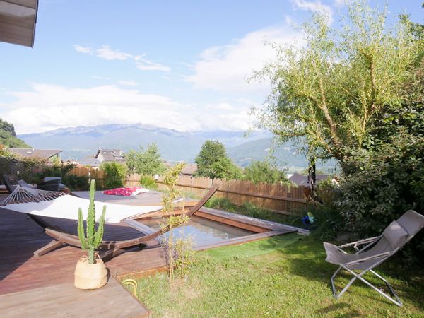 Chambre et SDB dans Maison contemporaine en Savoie