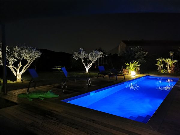 Superbe villa d’architecte idéale familles, à 20 minutes de la mer, tout confort, cadre campagne