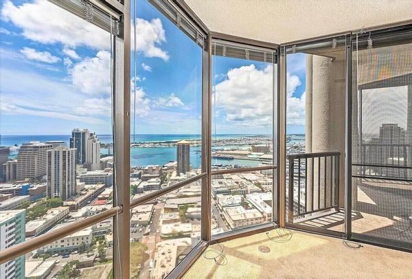 Honolulu Penthouse with Stunning Harbor, Aloha Tower, and Ocean Views