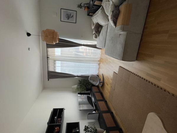 3-bedroom apartment at the edge of the city of Vienna, lots of greenery, child and pet paradise.