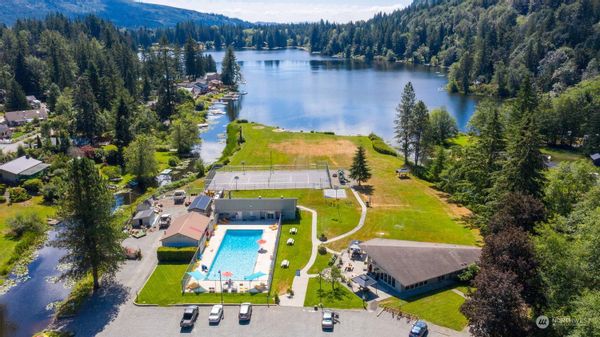 Sweet Cottage in Quiet Community -- Gateway to PNW