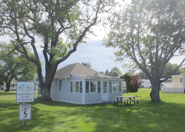 Charming Cottage near Long Sands Beach