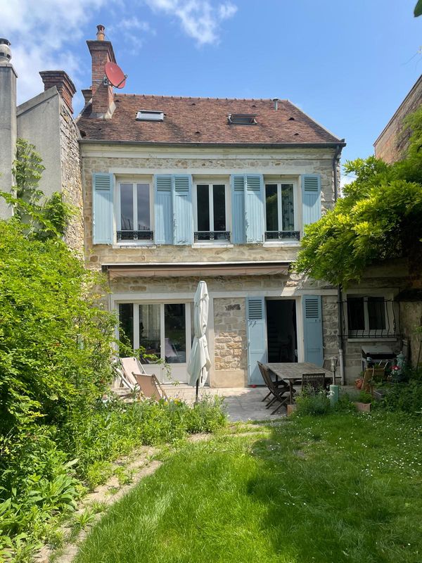 Charming house located in the heart of Fontainebleau.
