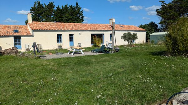 Longère rénovée avec 2 chambres, en pleine nature , près de la mer