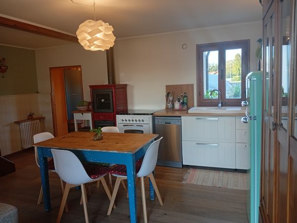 Graziosa casa di campagna ristrutturata, con ampio spazio privato.