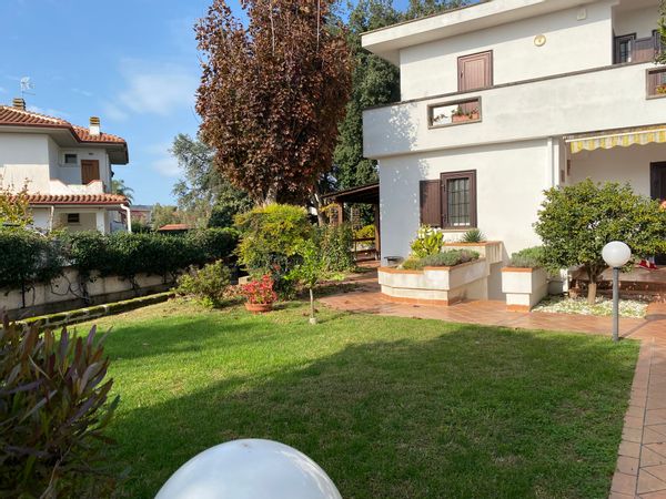 Isabella's house