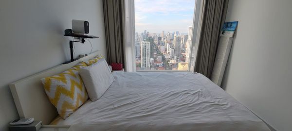 Luxury 2 bedroom high-rise apartment with many amenities in the heart of Phnom Penh
