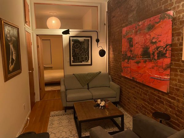 Classic nyc 1 bedroom in the East village. one block from famous Tompkins Square Park