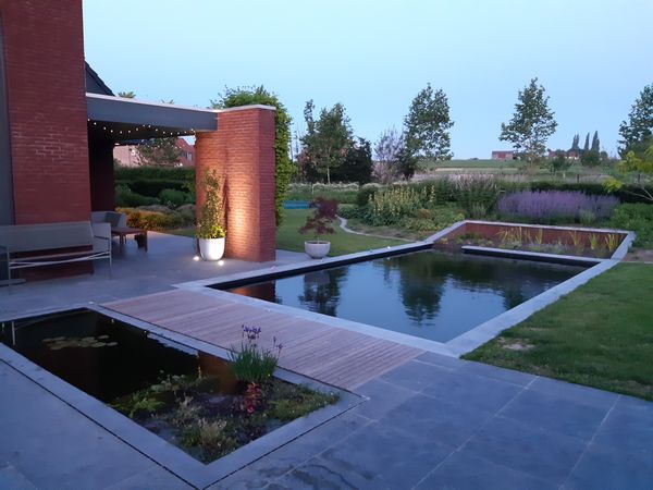 House with swimming pond